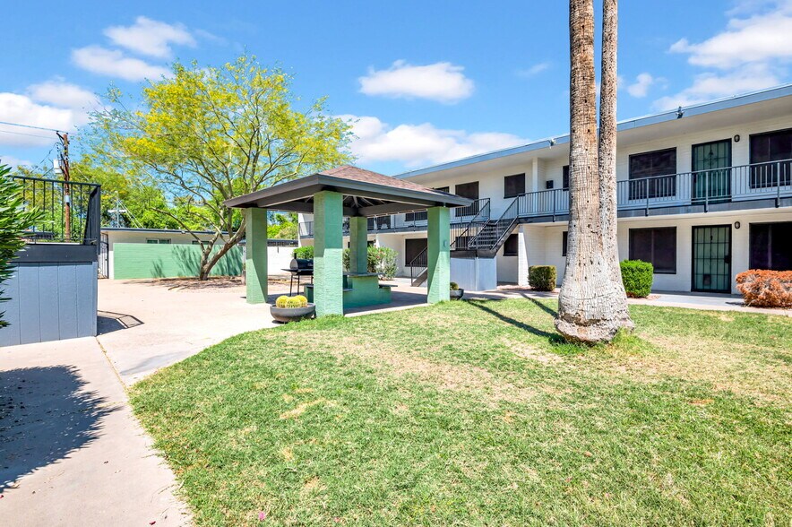 More Photos Of 1942 W Berridge Ln, Phoenix Apartments For Sale