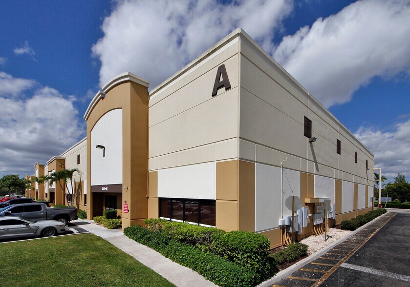 More Photos Of 6250-6270 N Hiatus Rd, Tamarac Unknown For Lease