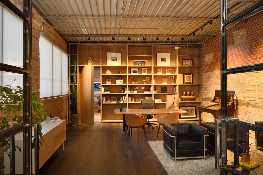 More Photos Of 1200 N Branch St, Chicago Office For Lease