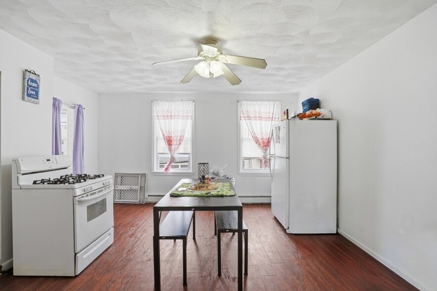 More Photos Of 17 Ledge St, Providence Apartments For Sale