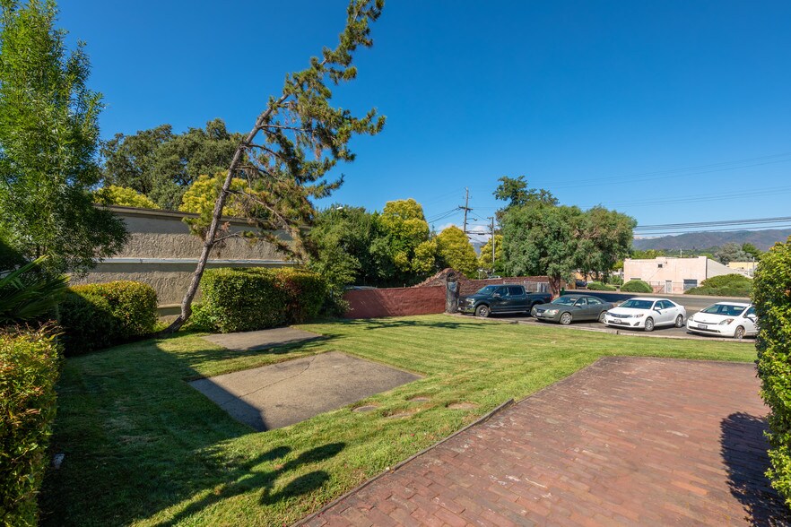 More Photos Of 367-387 N State St, Ukiah Office For Sale