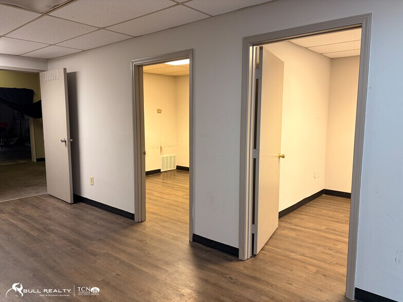 More Photos Of 5891 New Peachtree Rd, Doraville Warehouse For Lease
