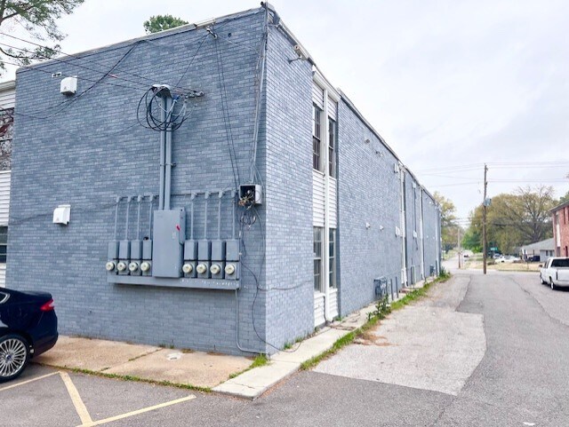 More Photos Of 1283 E Raines Rd, Memphis Apartments For Sale