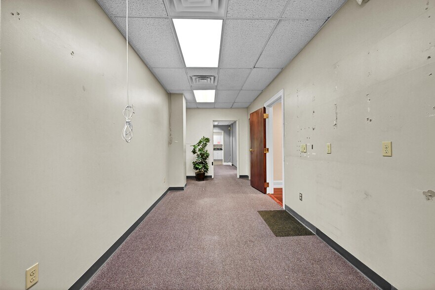 More Photos Of 90 Grove St, Ridgefield Medical For Sale