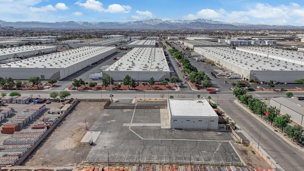 More Photos Of 2980 Marion Dr, Las Vegas Warehouse For Lease