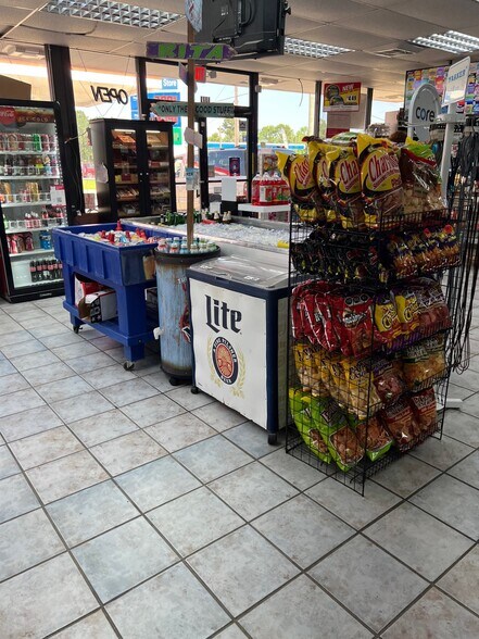 More Photos Of 6373 FM 1442, Orange Service Station For Sale