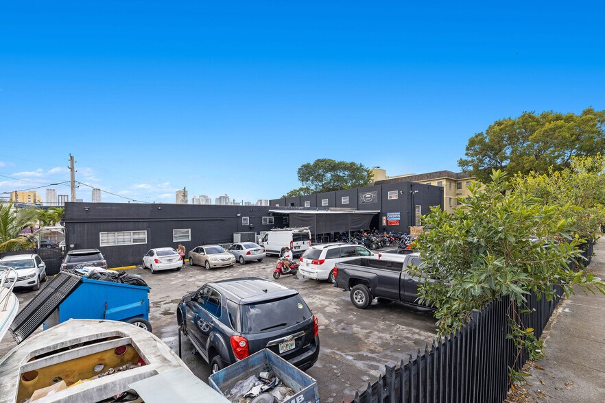 More Photos Of 442-490 NW South River Dr, Miami Warehouse For Sale