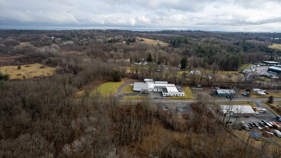 More Photos Of 180 Ushers Rd, Round Lake Warehouse For Sale