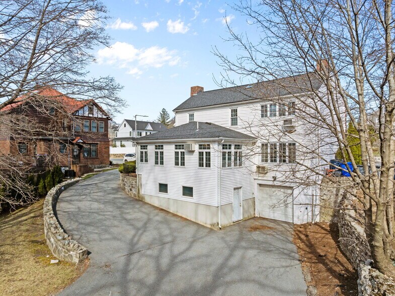 More Photos Of 1646 Centre St, Boston Office For Sale