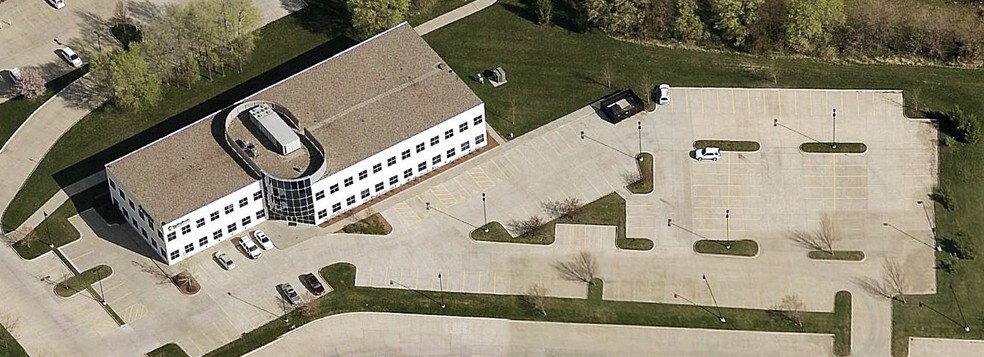 More Photos Of 4135 NW Urbandale Dr, Urbandale Office For Sale