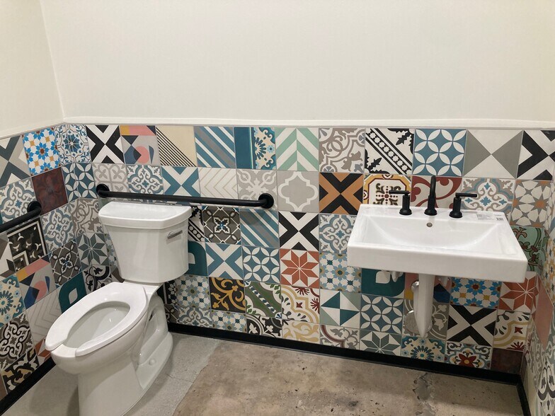 More Photos Of 202 E Ojai Ave, Ojai Storefront For Lease