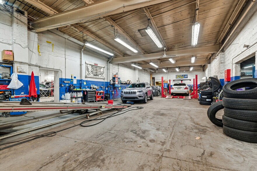 More Photos Of 4301 Main St, Pittsburgh Service For Sale