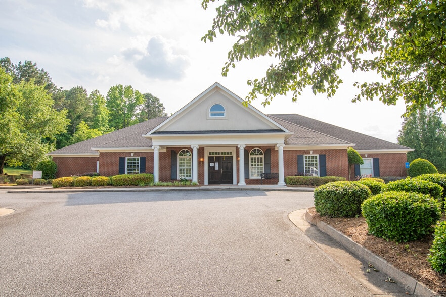 Primary Photo Of 385 Hawthorne Ln, Athens Medical For Lease