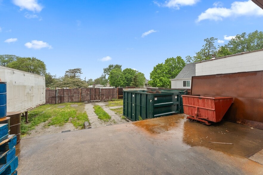 More Photos Of 741 Hoffman St, Hammond Industrial For Sale