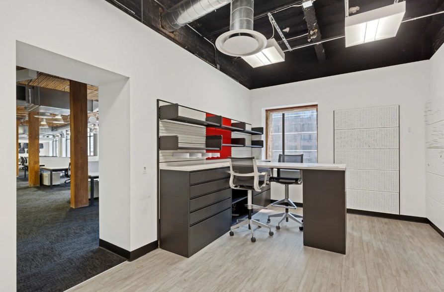 More Photos Of 180 N Wacker Dr, Chicago Loft Creative Space For Sale