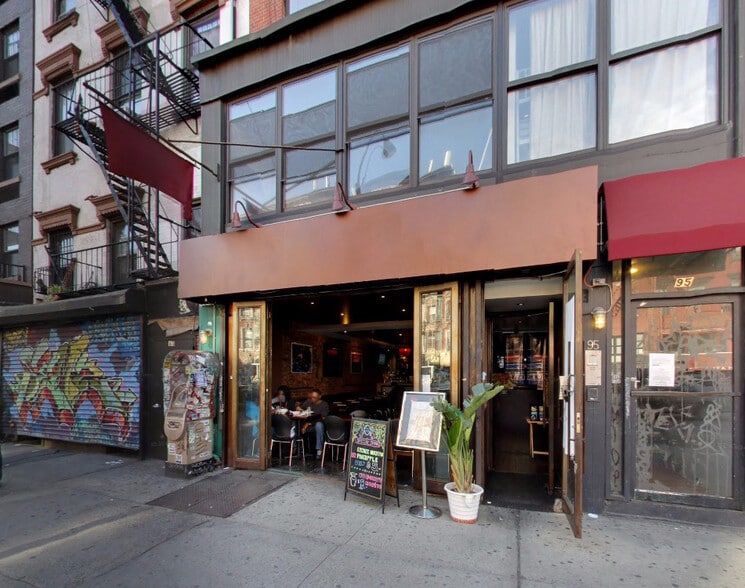 More Photos Of 95 2nd Ave, New York Apartments For Lease