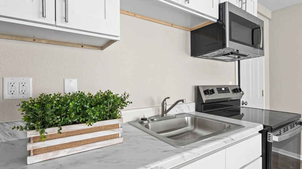 More Photos Of , Kansas City Multifamily For Sale