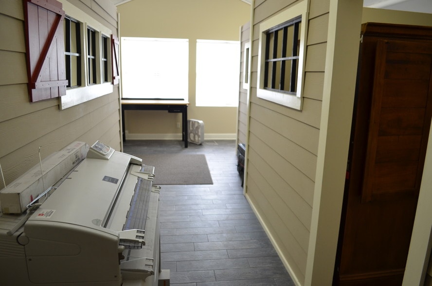 More Photos Of 326 Browns Cove Rd, Ridgeland Office For Sale