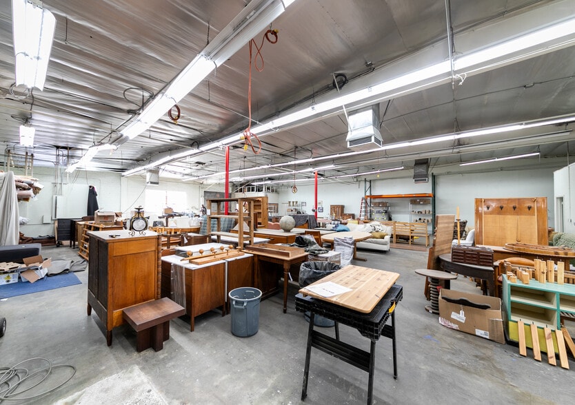 More Photos Of 3040 Rosslyn St, Los Angeles Warehouse For Lease