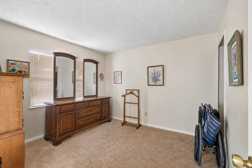 More Photos Of 3132 Bloomingdale Villas Ct, Brandon Apartments For Sale