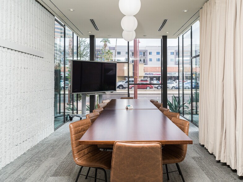 More Photos Of 2828 N Central Ave, Phoenix Coworking Space