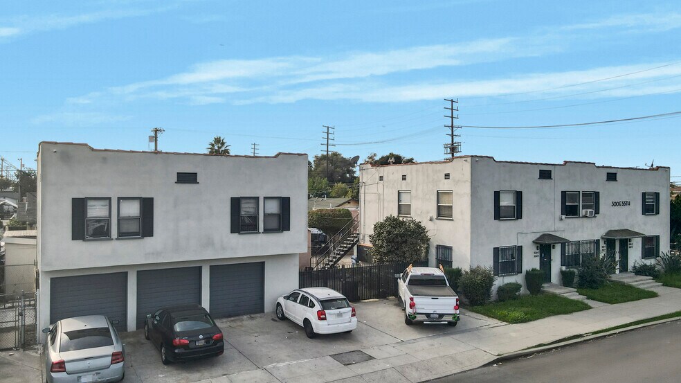 Primary Photo Of 300 E 55th St, Los Angeles Apartments For Sale