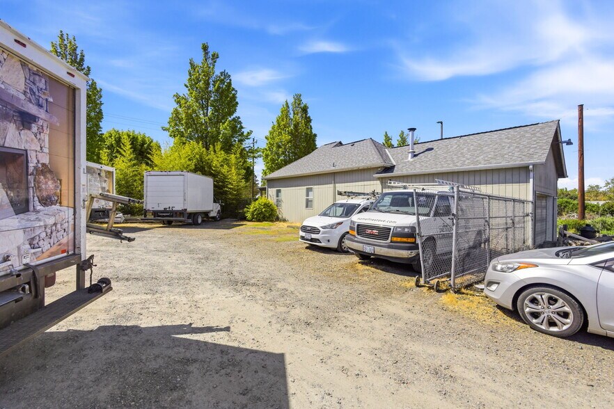 More Photos Of , Salem Unknown For Sale