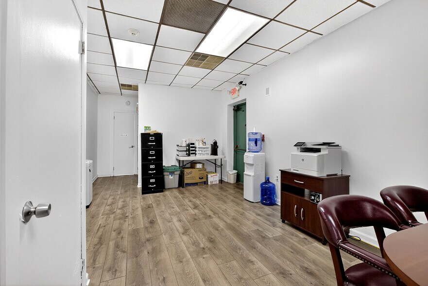 More Photos Of 1507 Meetinghouse Rd, Boothwyn General Retail For Lease