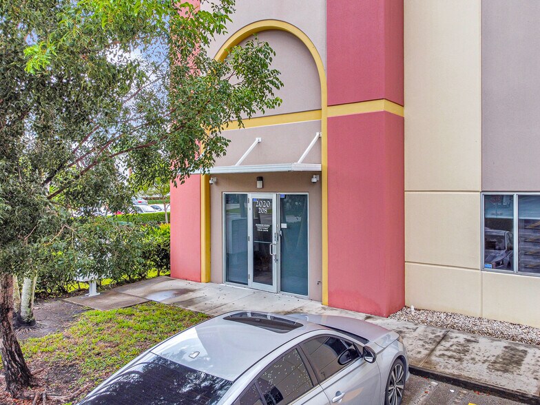More Photos Of 2020 NW 129th Ave, Miami Warehouse For Lease