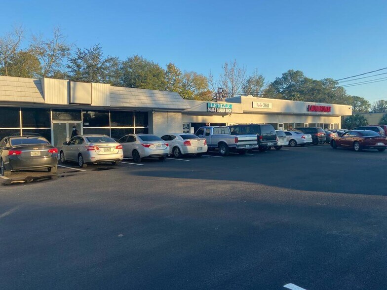 More Photos Of 2013-2023 Jammes Rd, Jacksonville Storefront For Lease