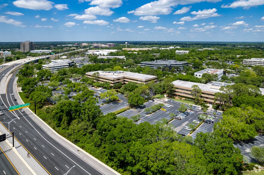 More Photos Of 2400 Maitland Center Pky, Maitland Office For Sale