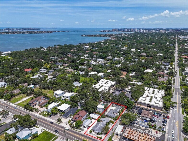 More Photos Of 1760 Wisconsin Ln, Sarasota Multifamily For Sale