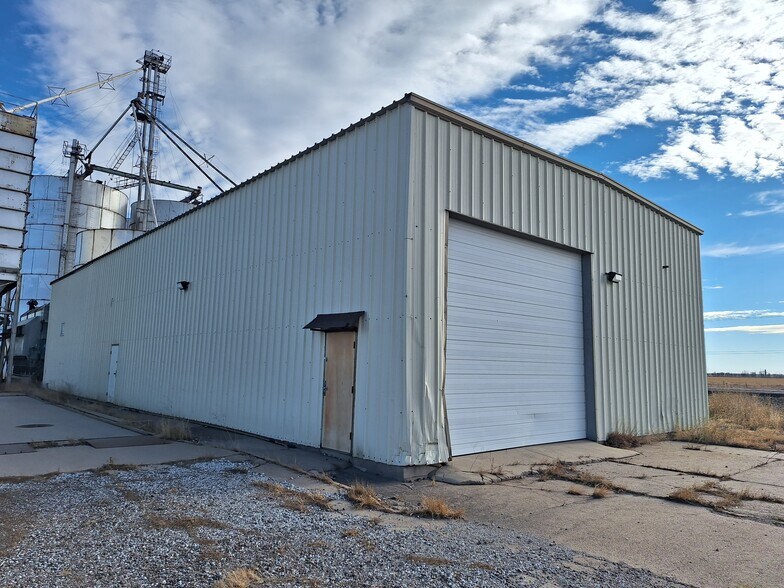 More Photos Of 808 Pacific st, Lexington Specialty For Sale