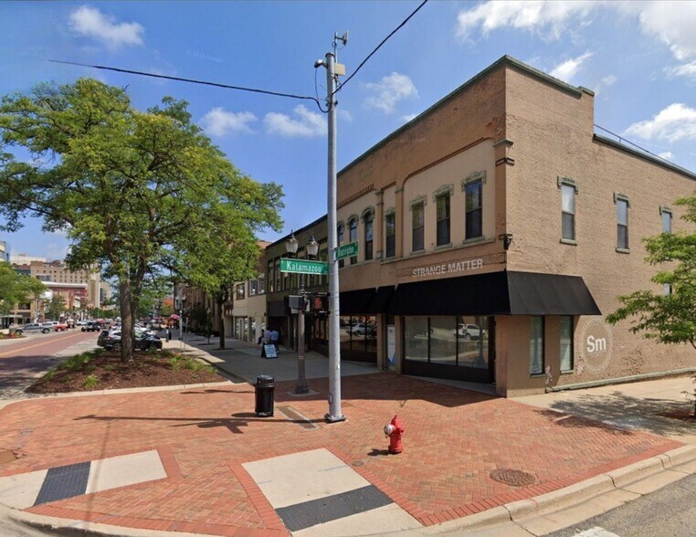 Primary Photo Of 329-337 S Washington Sq, Lansing Storefront For Sale