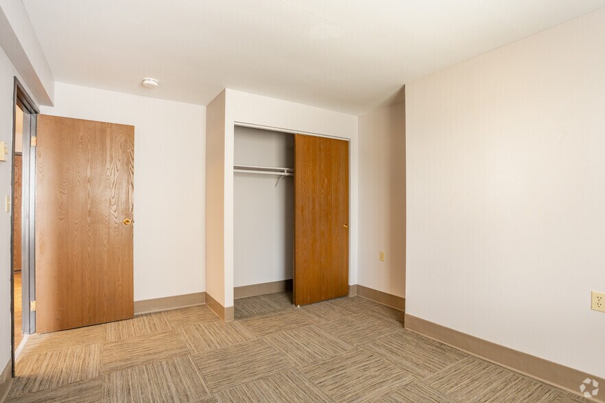 More Photos Of 195 Genesee St, Utica Apartments For Lease
