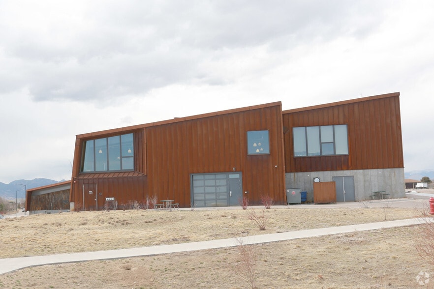 More Photos Of 101 S Taylor Ave, Louisville Warehouse For Lease