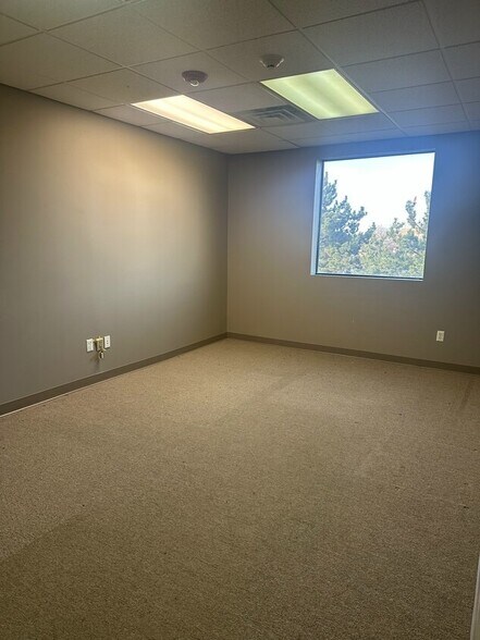More Photos Of 18673 Dix Toledo, Brownstown Industrial For Lease