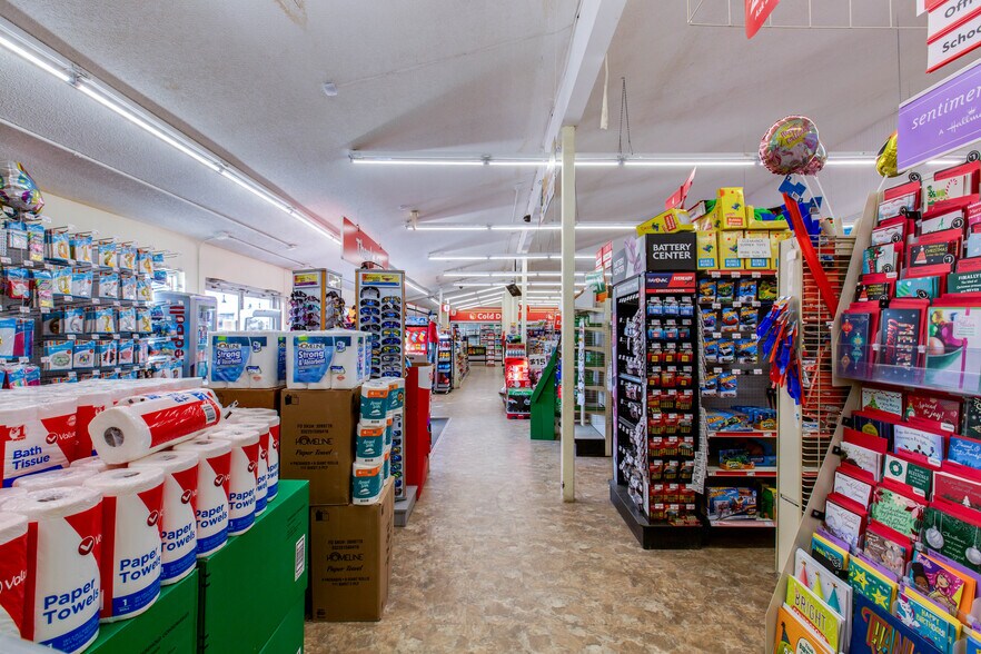 More Photos Of 100 Bennett Ave, Bennett Freestanding For Sale