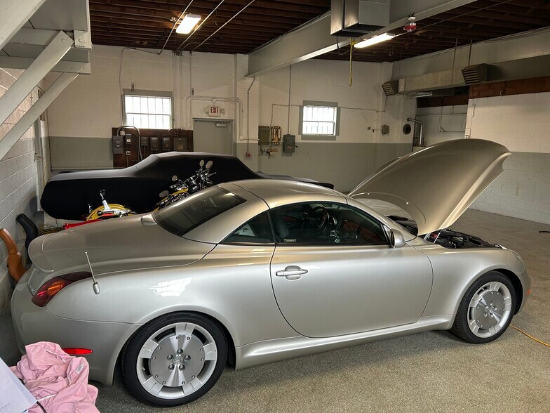 More Photos Of 4152 Warren Ave, Hillside Warehouse For Lease