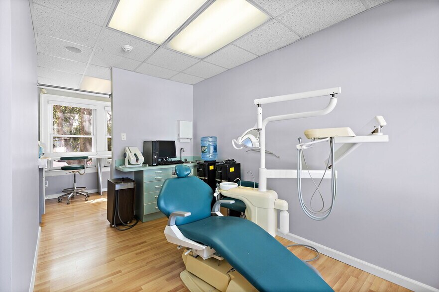 More Photos Of 197 S Washington Ave, Bergenfield Medical For Sale