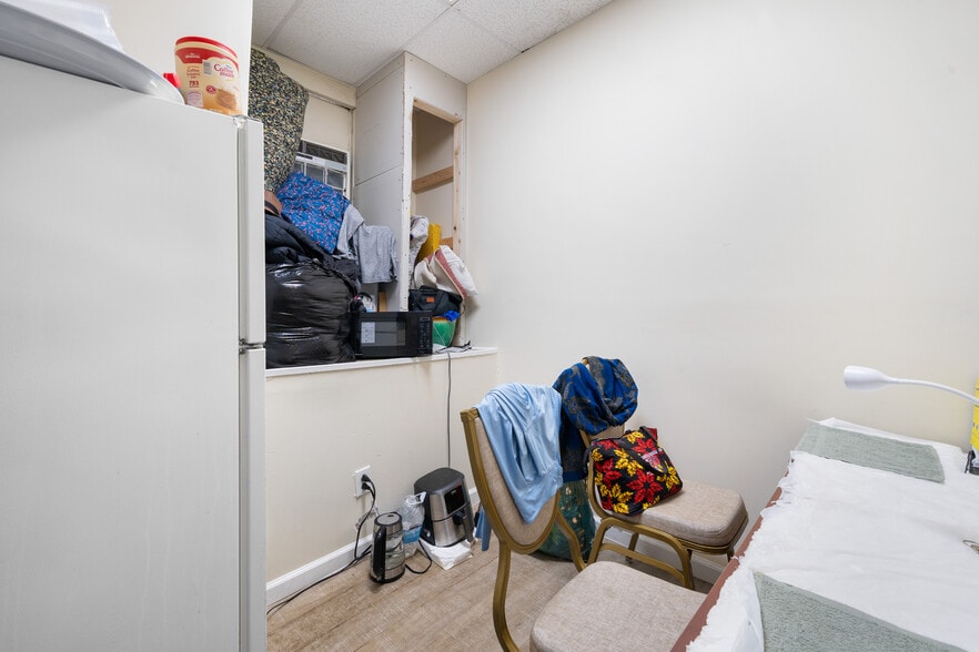 More Photos Of 1553-1555 Summit Ave, Hillside Storefront For Sale