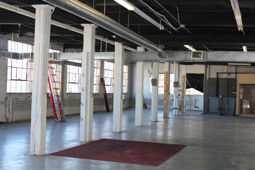 More Photos Of 65 Main St, Springfield Distribution For Sale