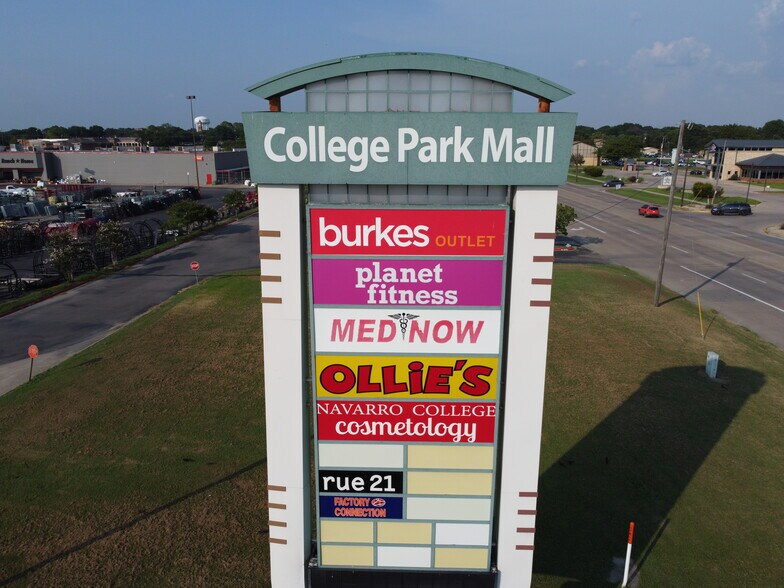 More Photos Of 3500 W 7th Ave, Corsicana Unknown For Lease