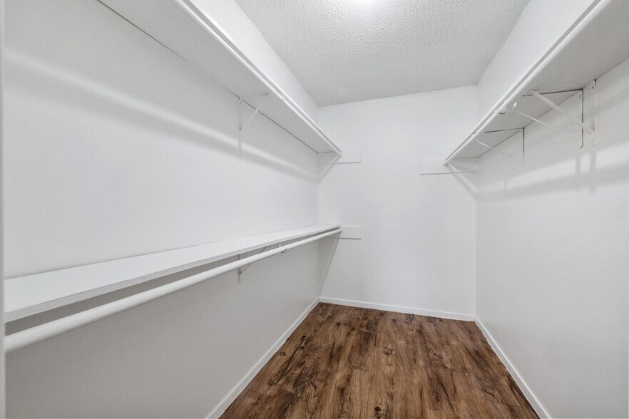 More Photos Of 1717 W 35th St, Austin Apartments For Sale