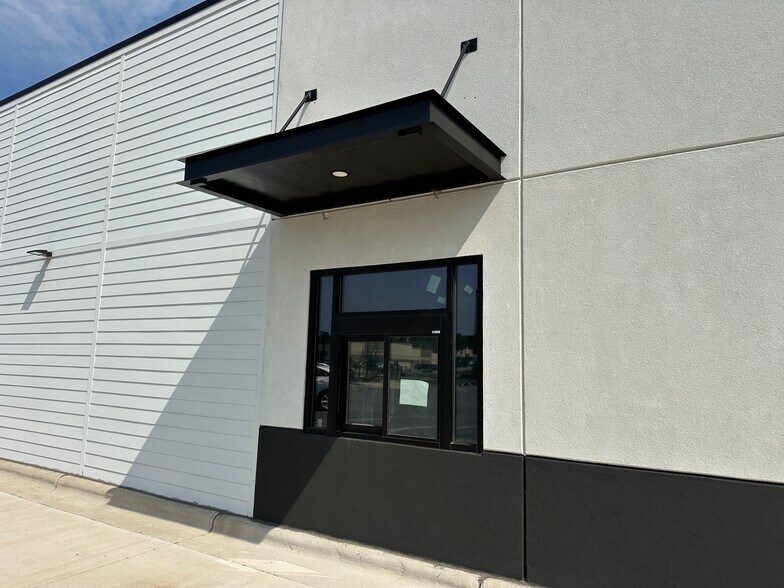 More Photos Of 422 US-70 Hwy, Havelock Freestanding For Lease