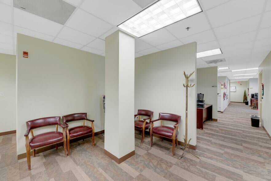 More Photos Of 4235 28th Ave, Marlow Heights Office For Sale