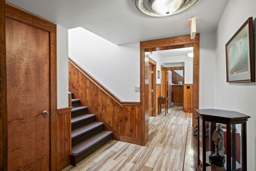 More Photos Of 123 Live Oak Ave, Daytona Beach Office Residential For Sale