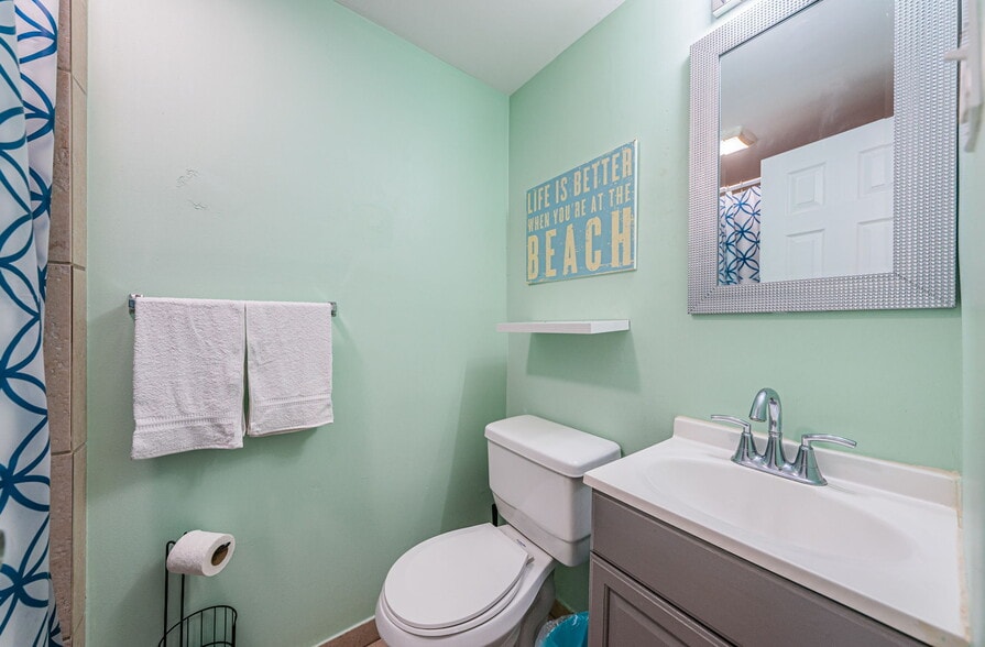 More Photos Of 12100 Gulf Blvd, Treasure Island Hotel For Sale