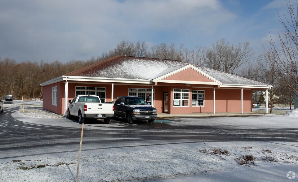 More Photos Of 243 E Main St, Elbridge Unknown For Lease