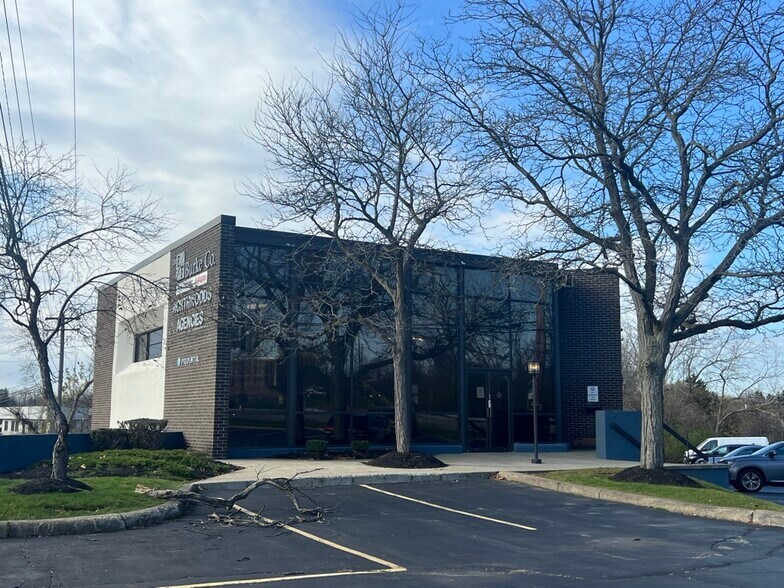 More Photos Of 6455 Lake Ave, Orchard Park Medical For Sale